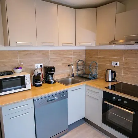 # Le 4 # Tres Beau T3 Neuf, Confort, Centre Apartament Miluza