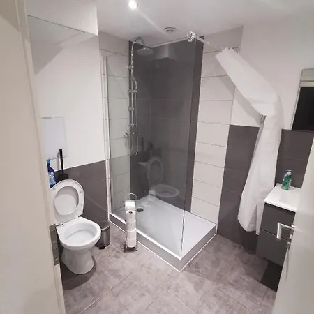 # Le 4 # Tres Beau T3 Neuf, Confort, Centre *